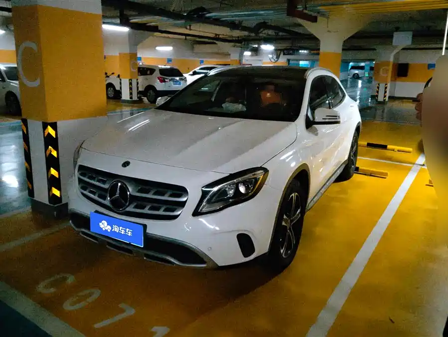 Mercedes Benz GLA