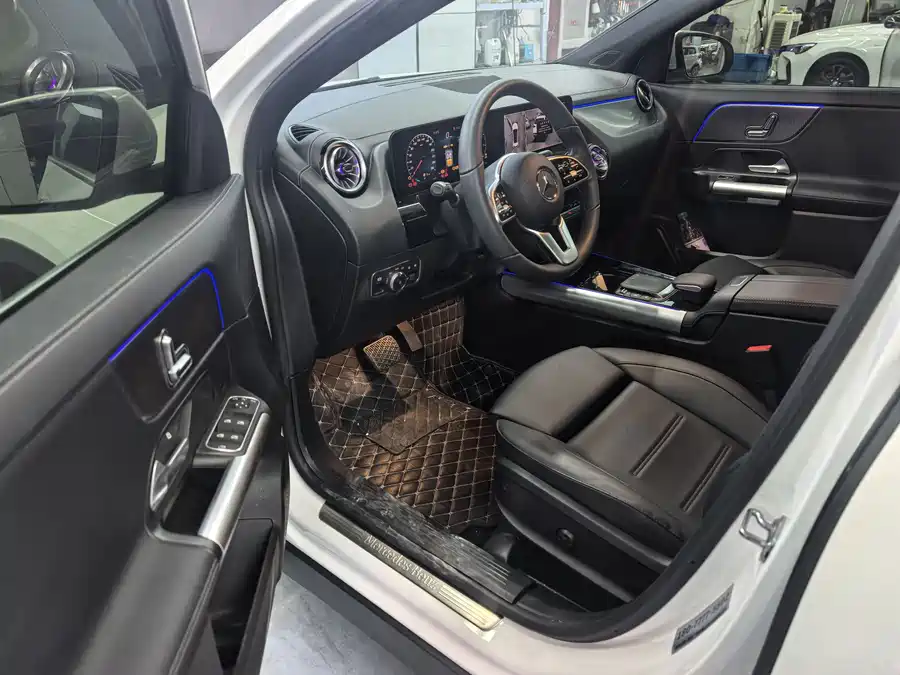 Mercedes Benz GLA