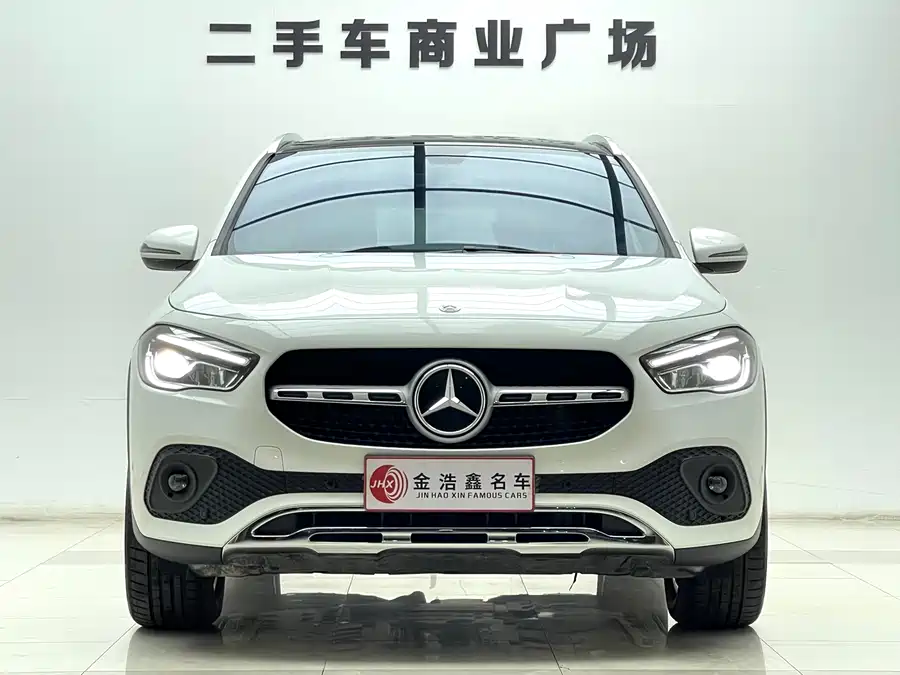 Mercedes Benz GLA
