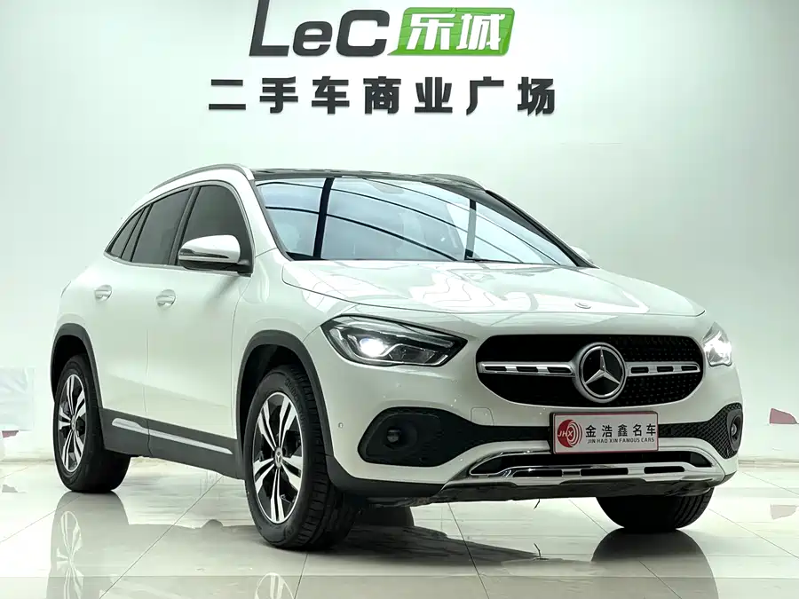 Mercedes Benz GLA
