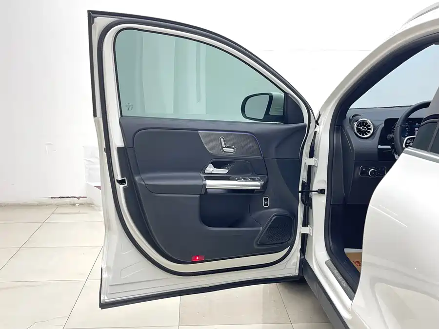 Mercedes Benz GLA