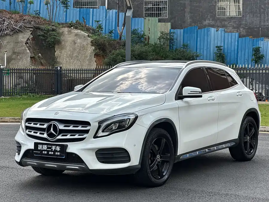 Mercedes Benz GLA