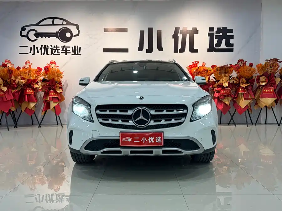 Mercedes Benz GLA