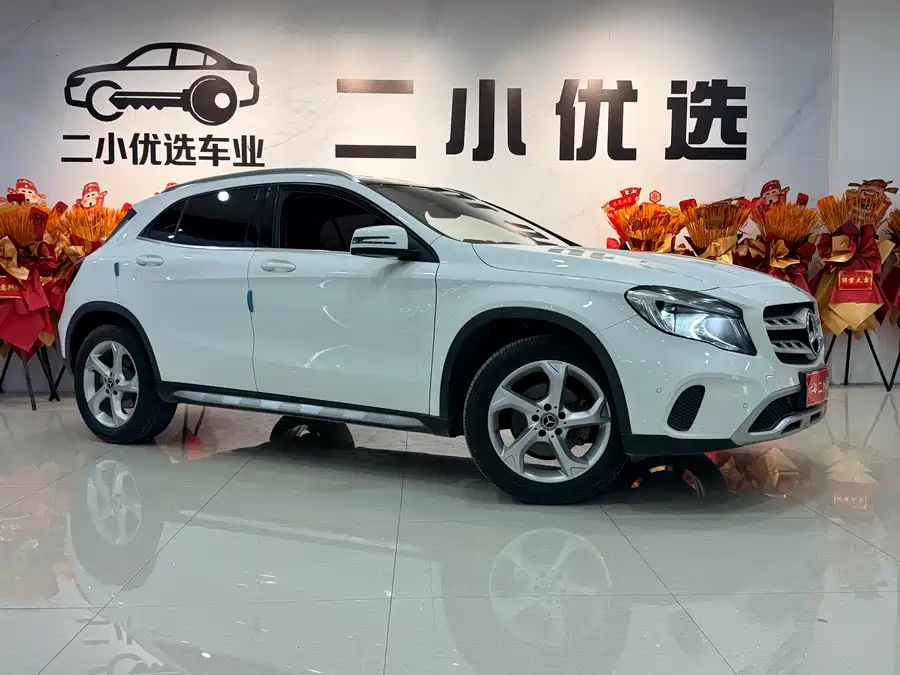 Mercedes Benz GLA