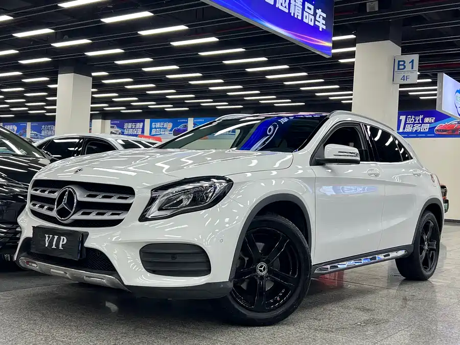 Mercedes Benz GLA
