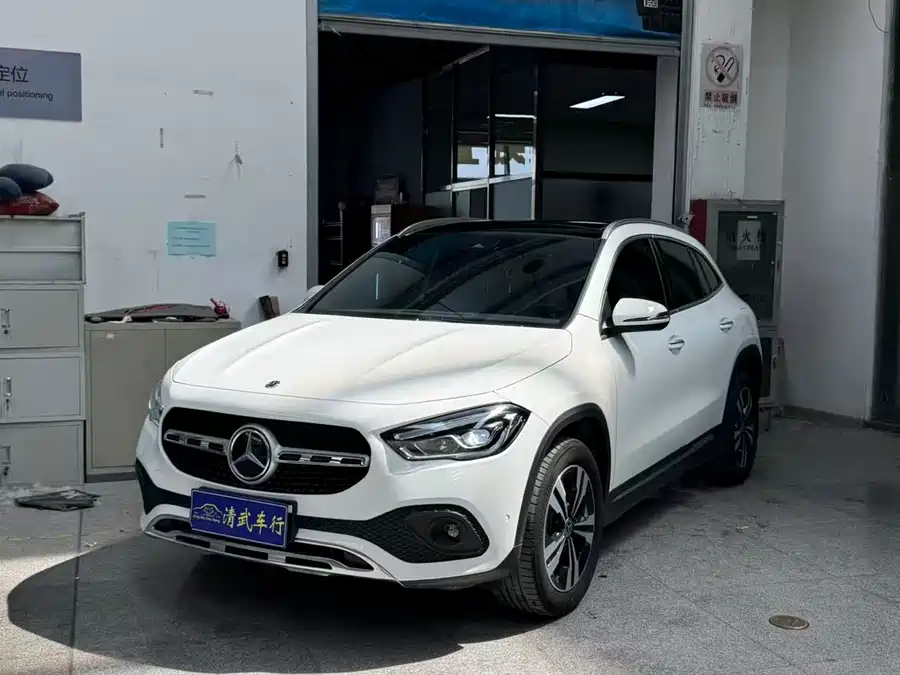 Mercedes Benz GLA