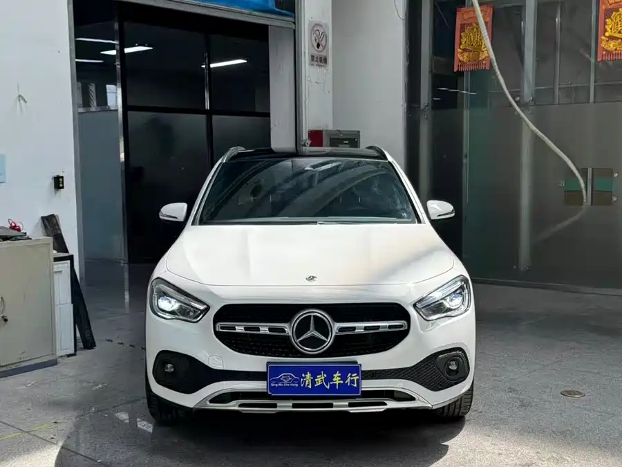Mercedes Benz GLA