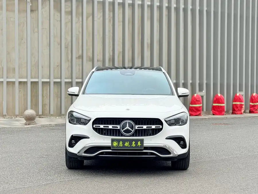 Mercedes Benz GLA
