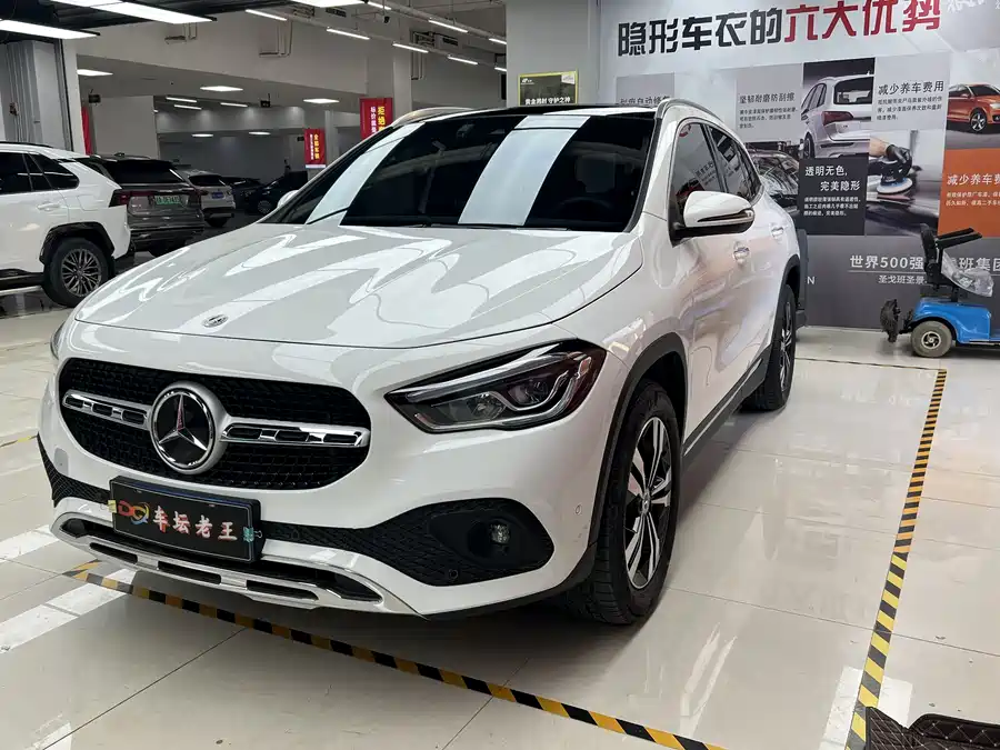 Mercedes Benz GLA