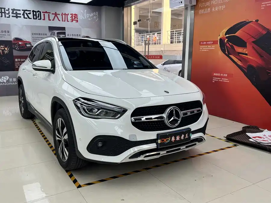 Mercedes Benz GLA