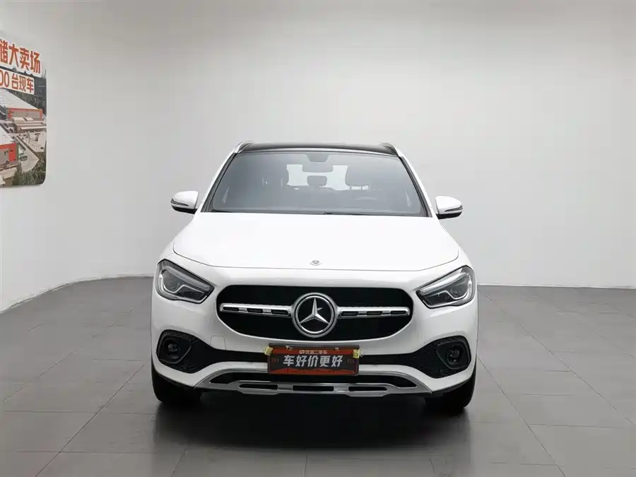 Mercedes Benz GLA