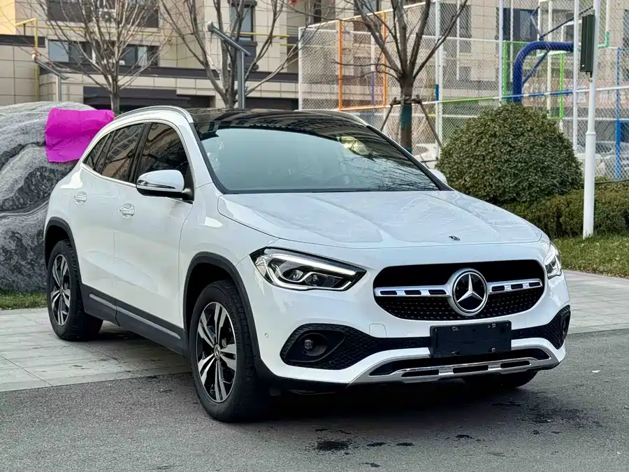 Mercedes Benz GLA