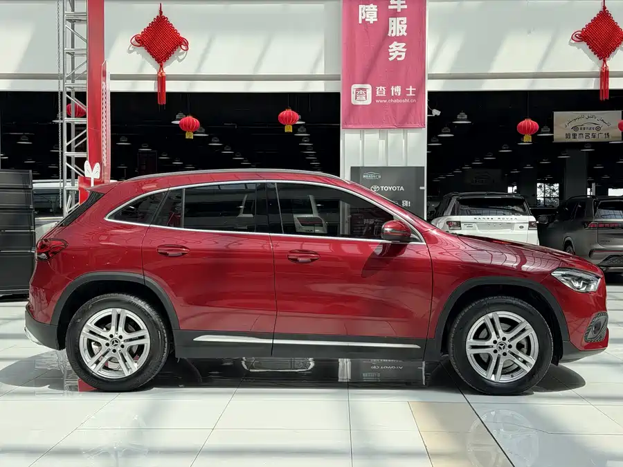 Mercedes Benz GLA
