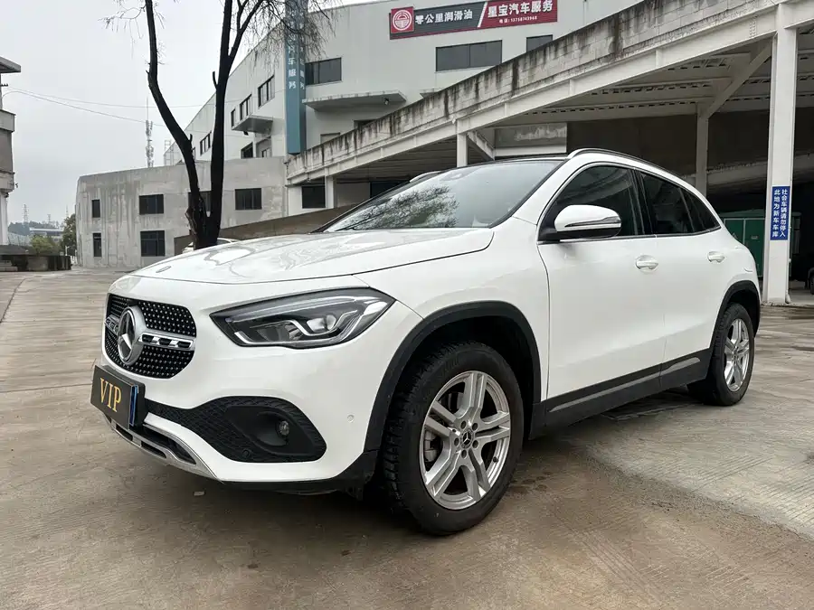 Mercedes Benz GLA
