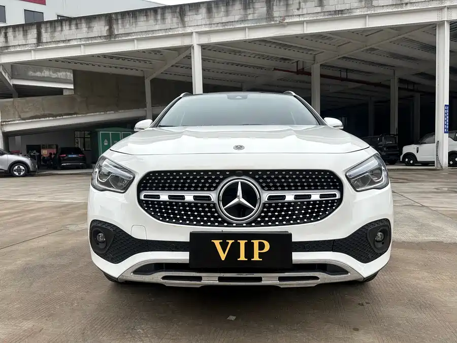 Mercedes Benz GLA