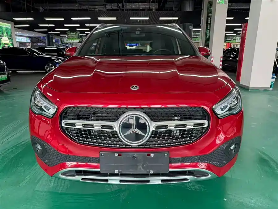 Mercedes Benz GLA