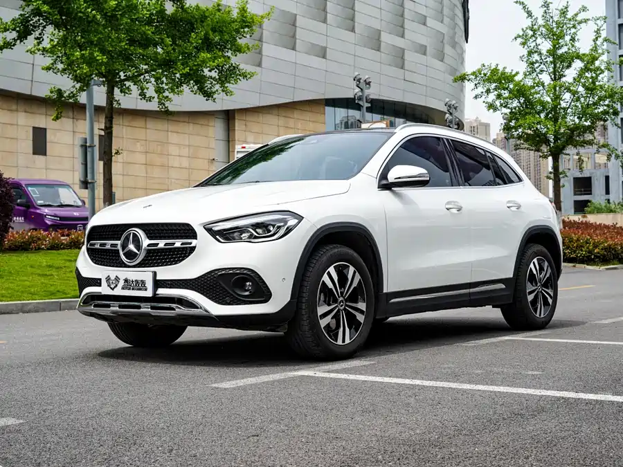 Mercedes Benz GLA
