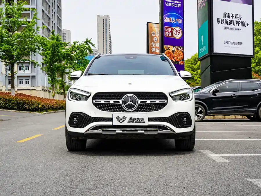 Mercedes Benz GLA