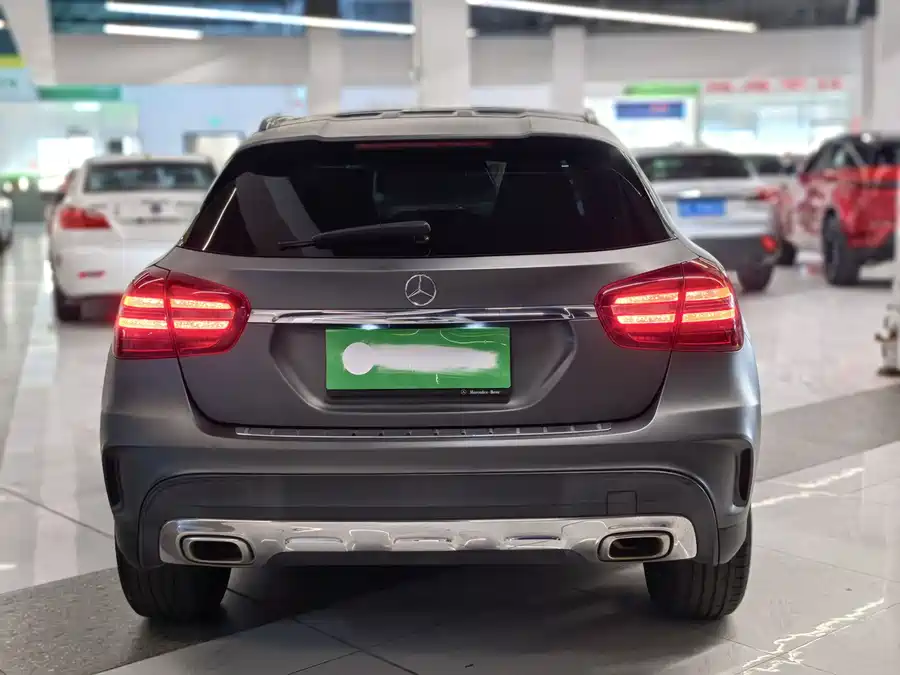 Mercedes Benz GLA
