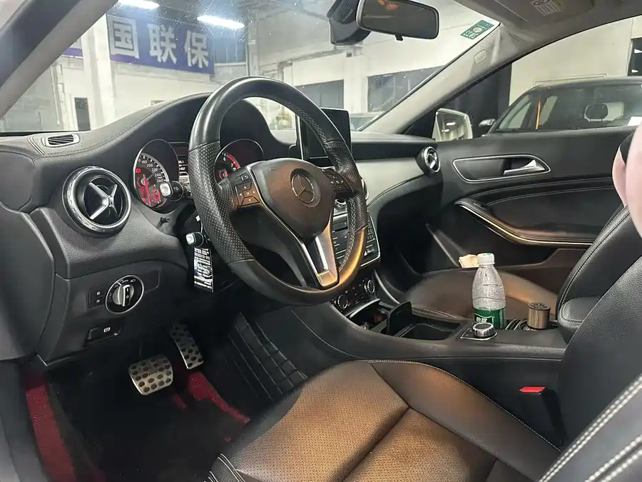 Mercedes Benz GLA