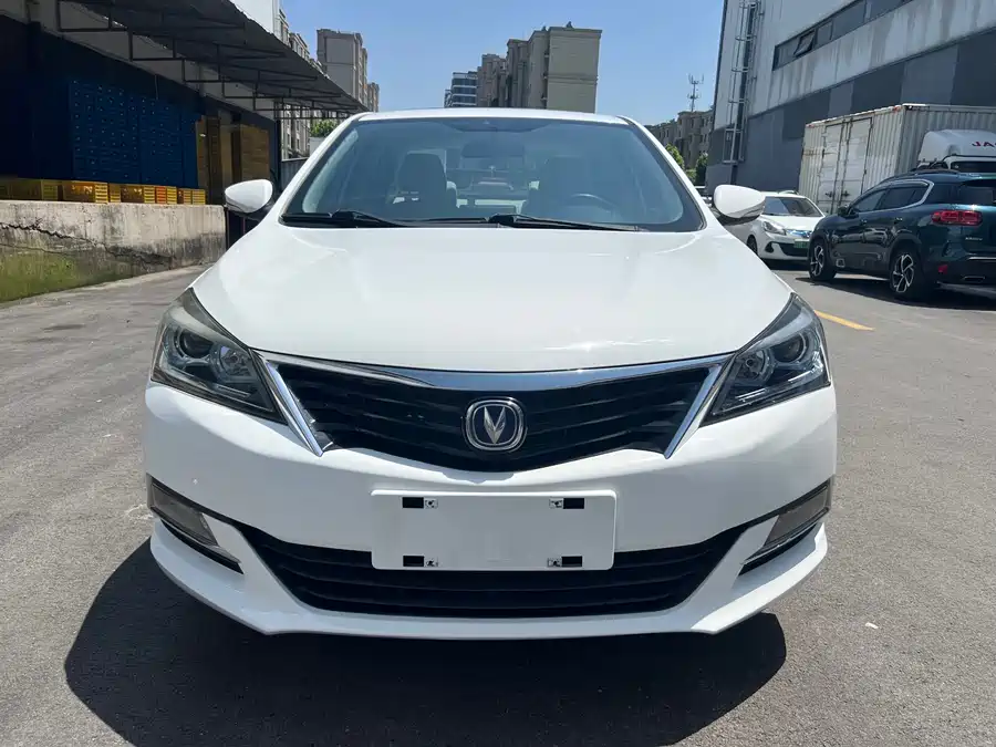 Changan Yuexiang V7