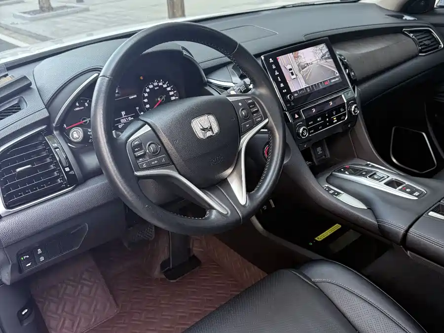 Honda Crown Road