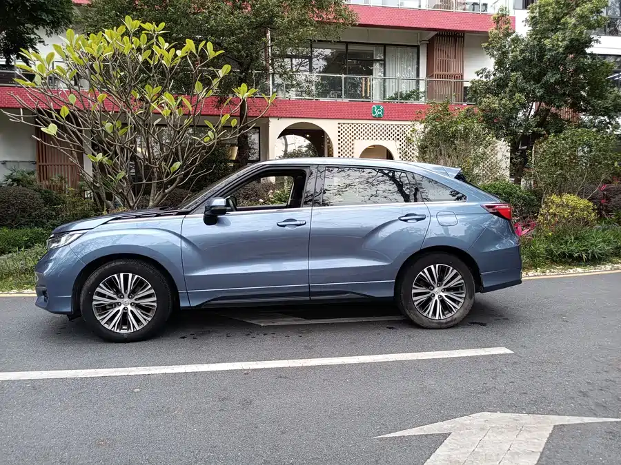Honda Crown Road