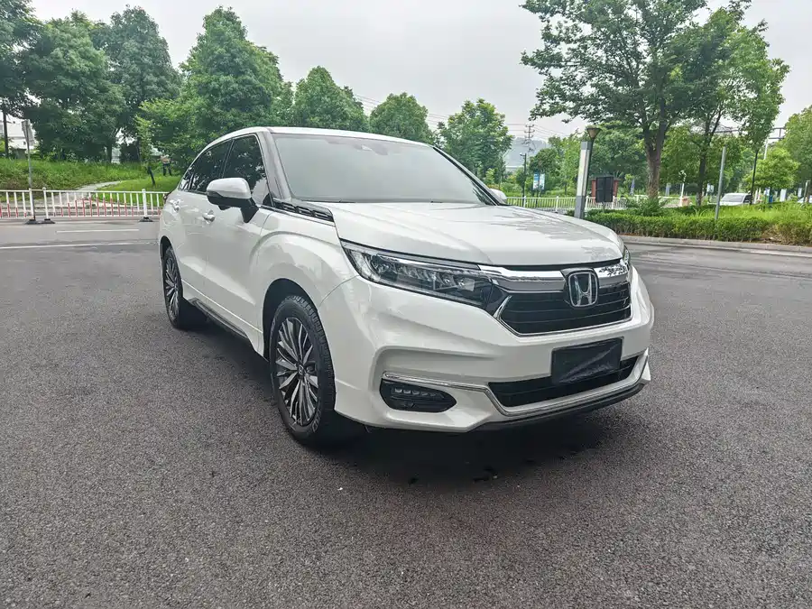 Honda Crown Road