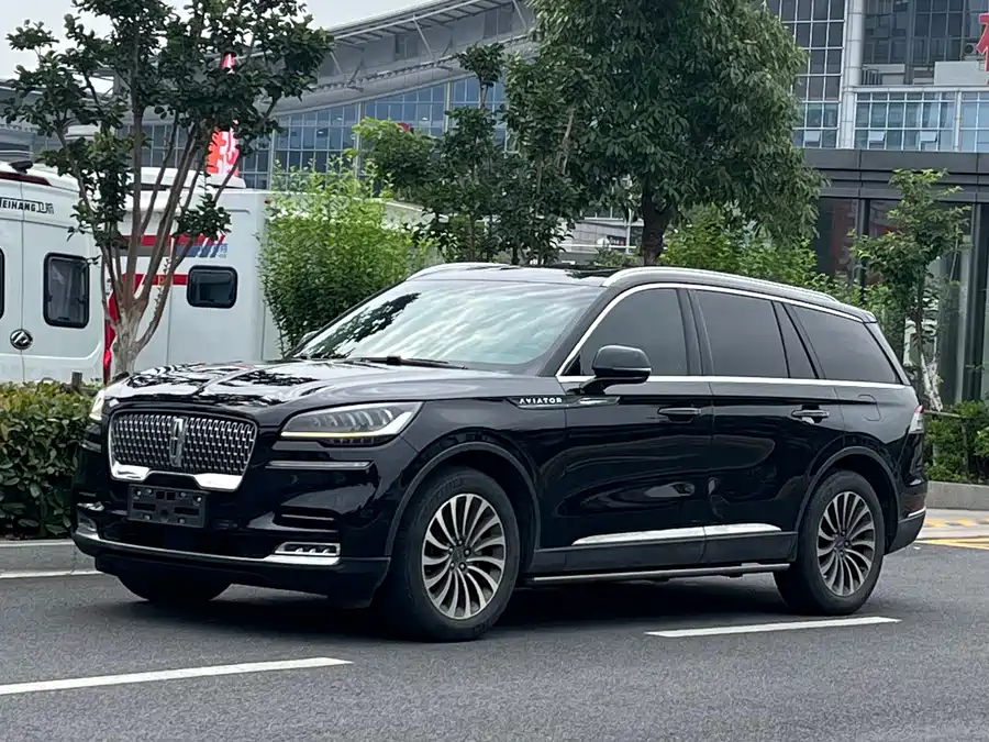 Lincoln Aviator