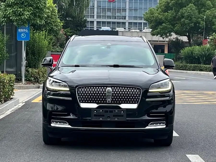 Lincoln Aviator