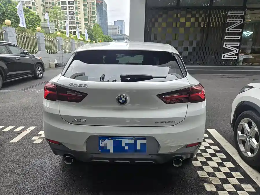 BMW X2