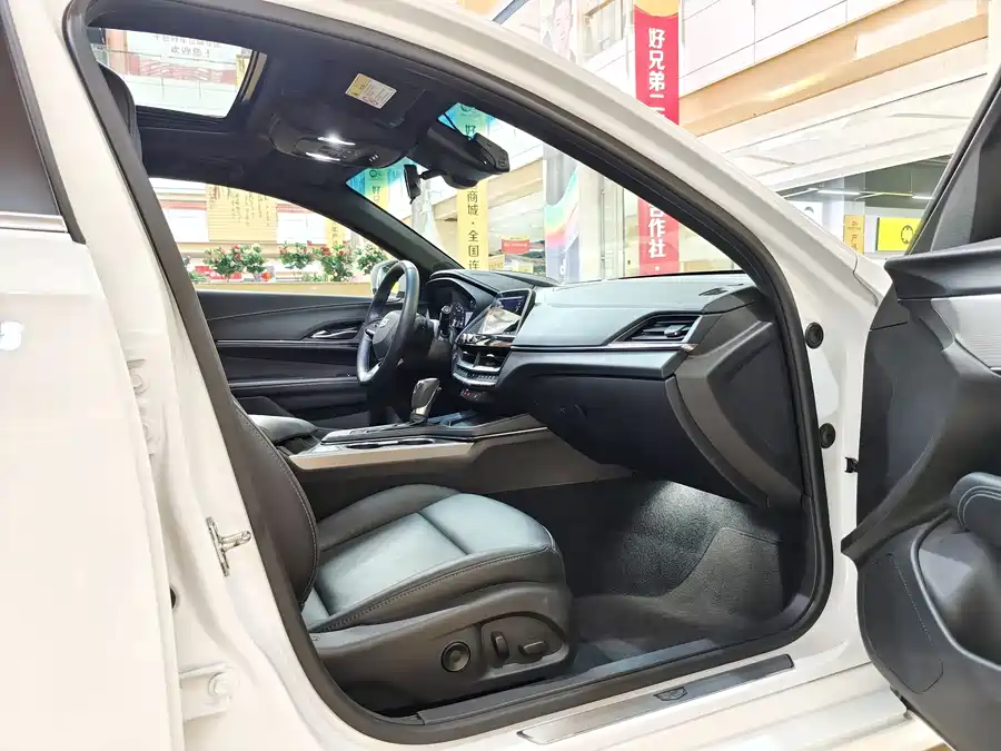Cadillac CT4