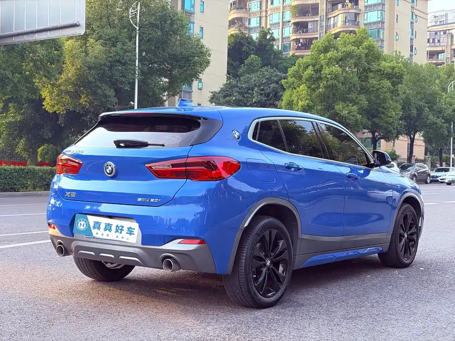 BMW X2