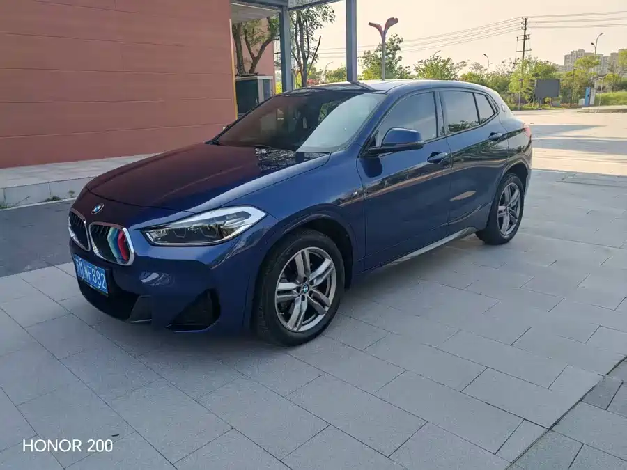 BMW X2