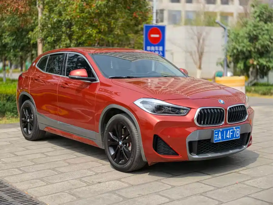 BMW X2