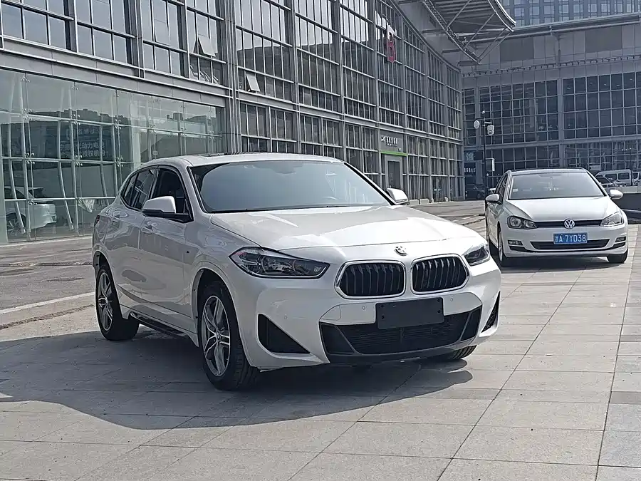 BMW X2