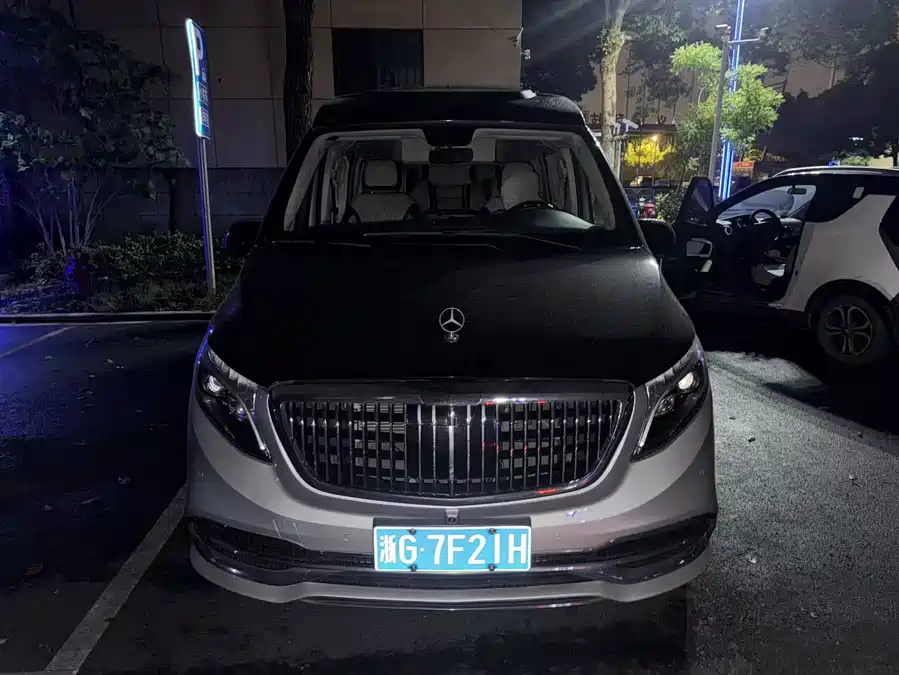 Mercedes Benz Vito