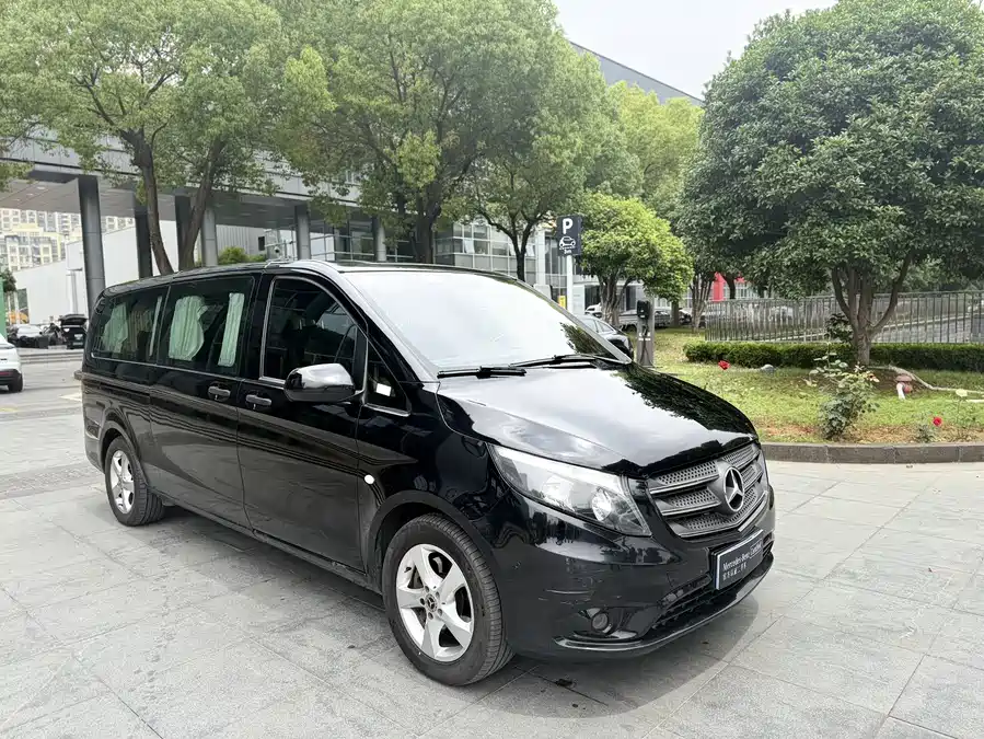 Mercedes Benz Vito