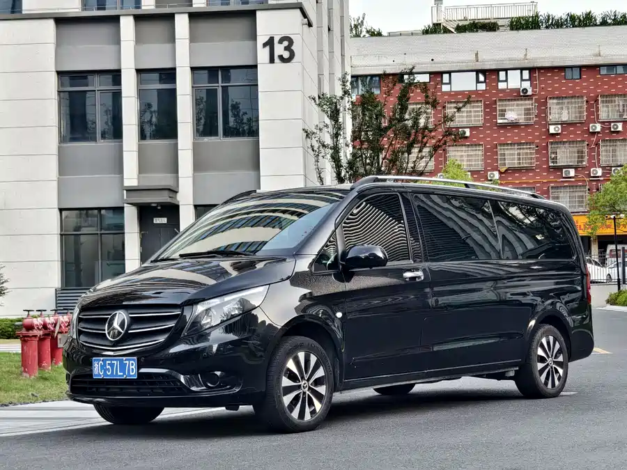 Mercedes Benz Vito