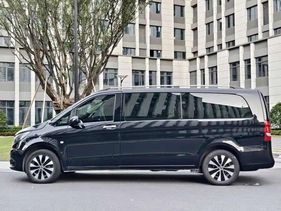 Mercedes Benz Vito