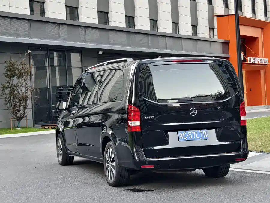 Mercedes Benz Vito