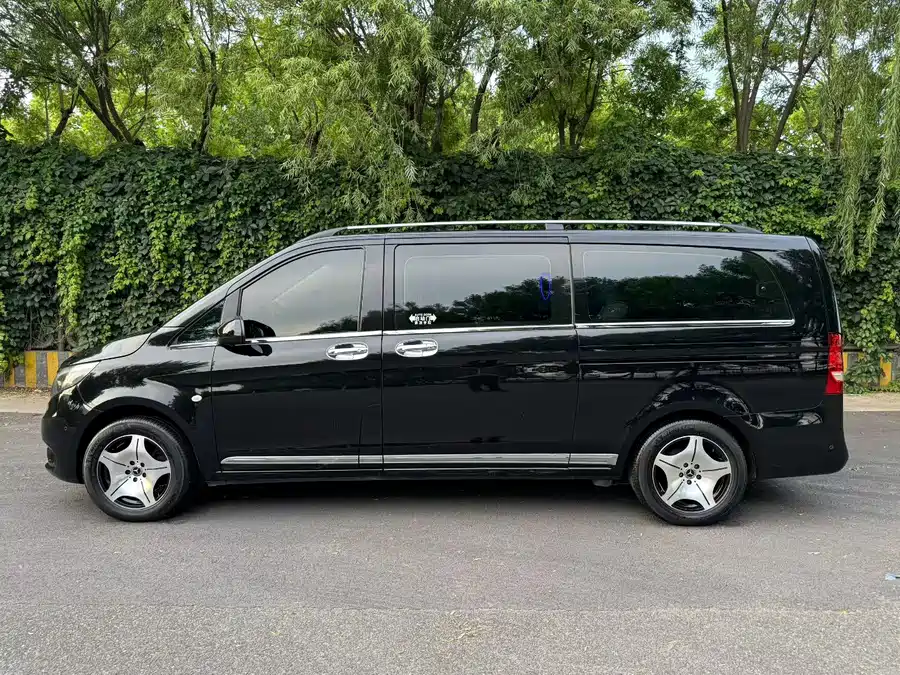 Mercedes Benz Vito