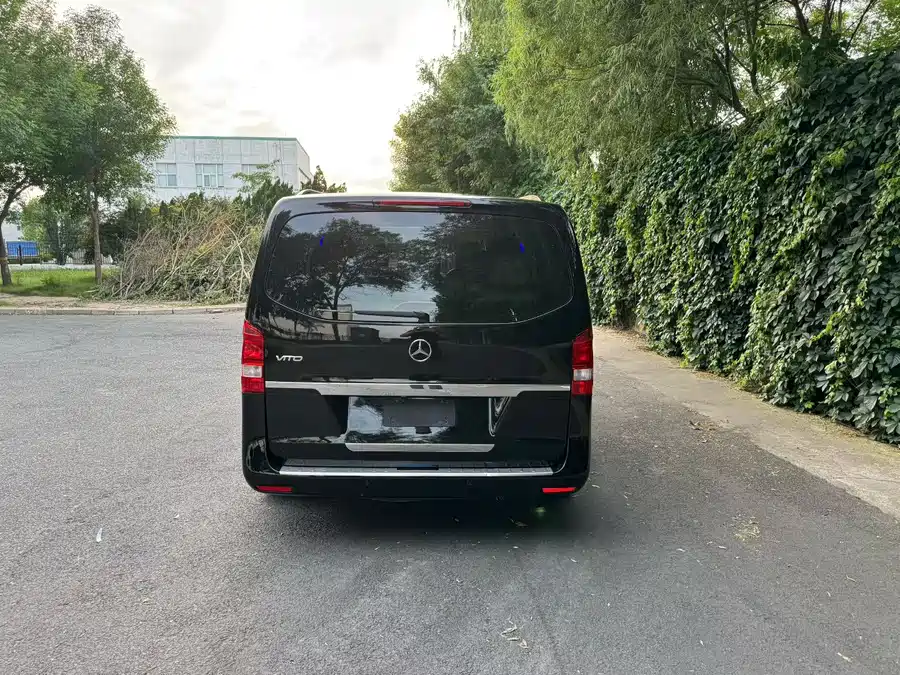 Mercedes Benz Vito