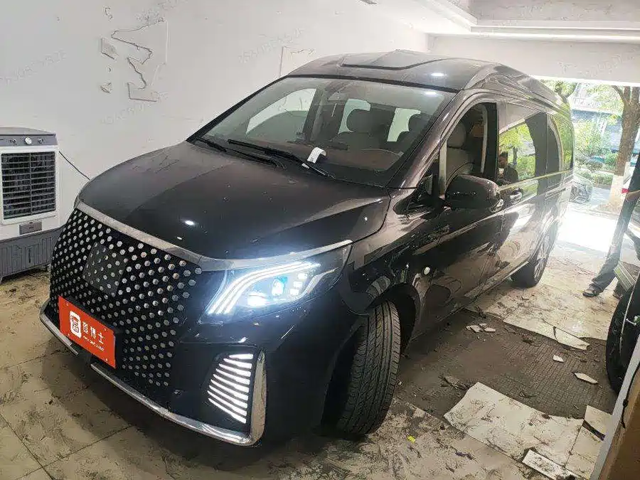 Mercedes Benz Vito