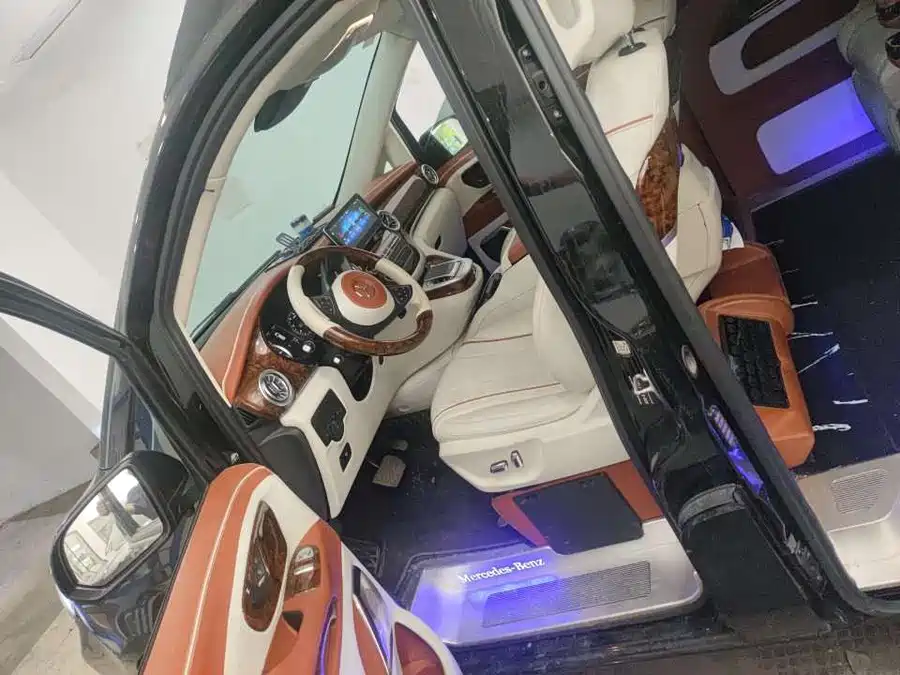 Mercedes Benz Vito