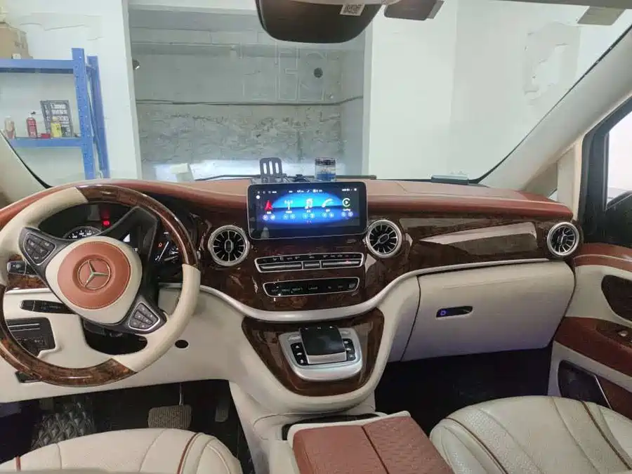 Mercedes Benz Vito
