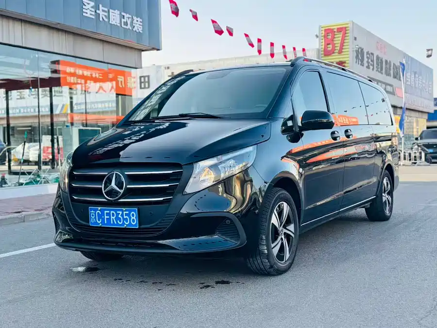 Mercedes Benz Vito