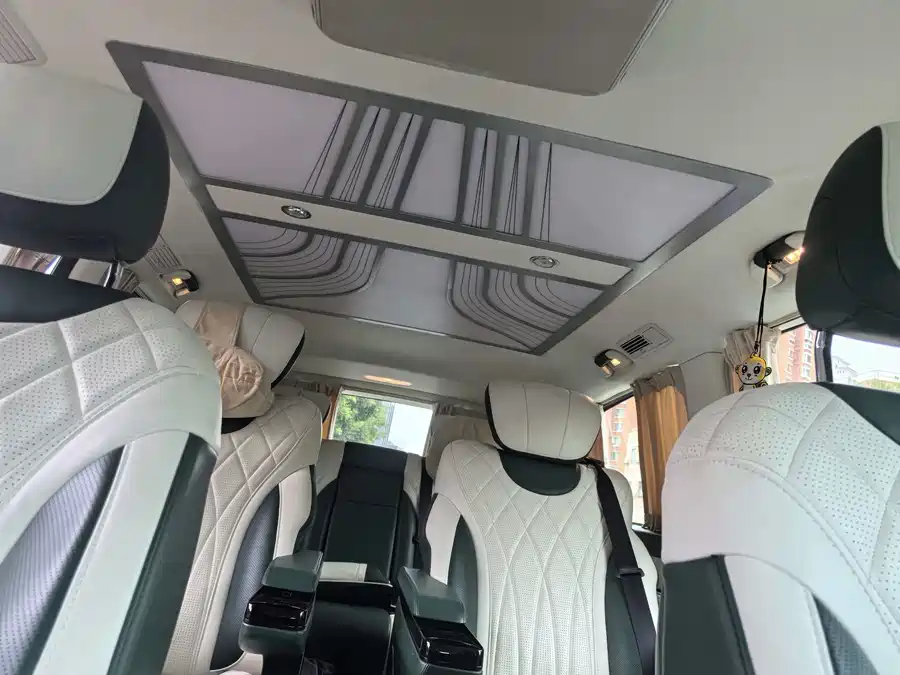Mercedes Benz Vito