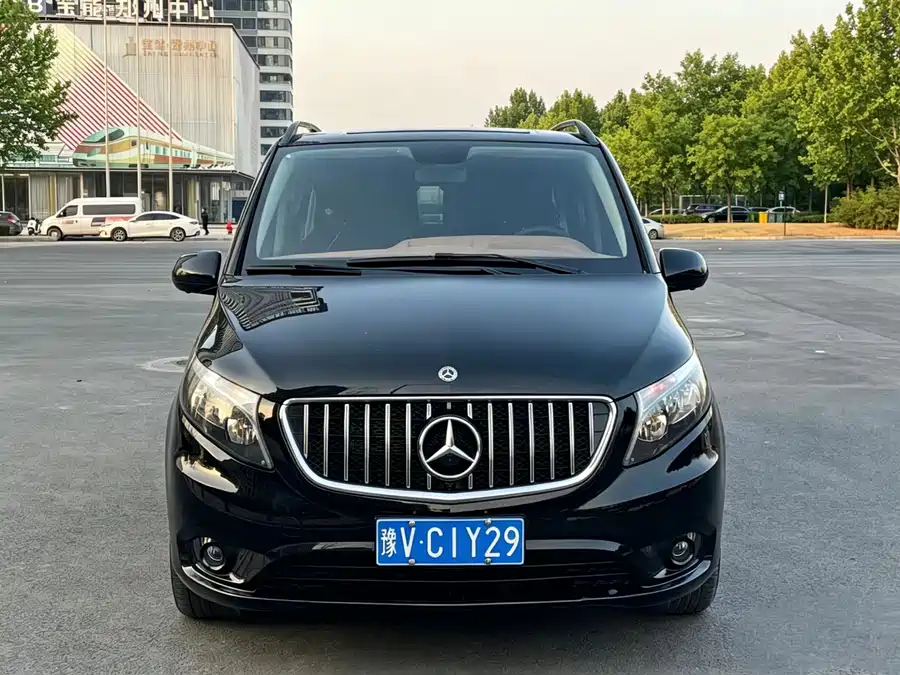 Mercedes Benz Vito
