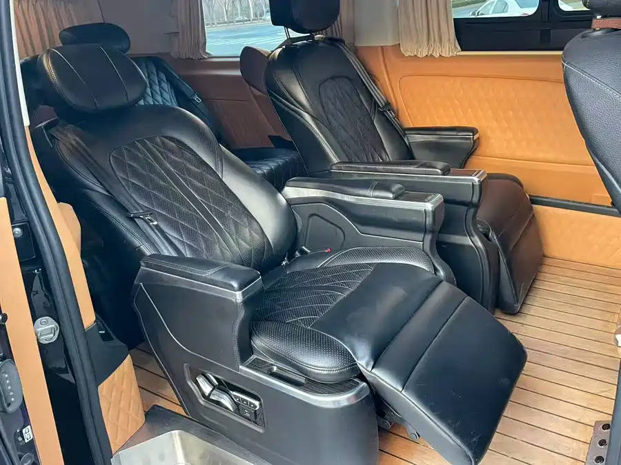 Mercedes Benz Vito